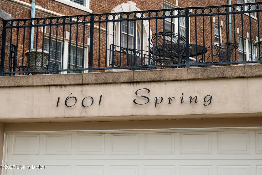 1601 Spring Dr #APT 19, Louisville, KY 40205 - #3