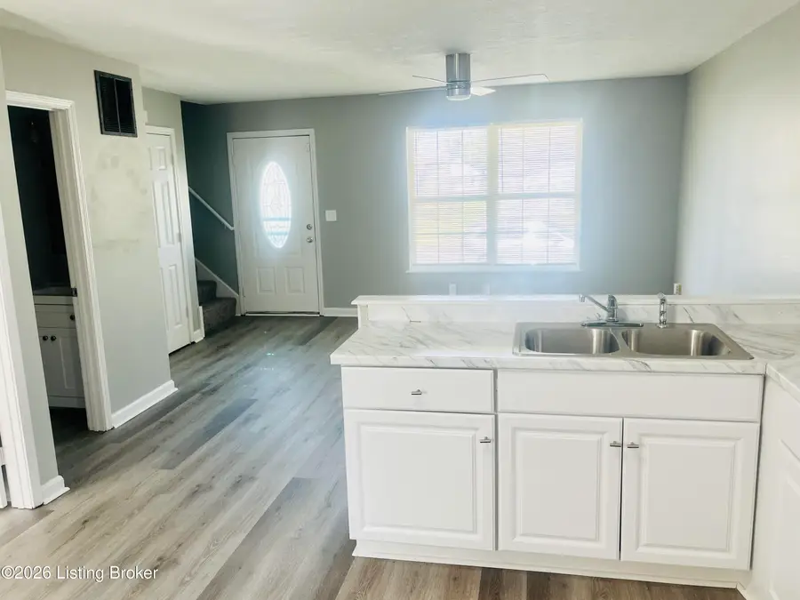 824 Dresden Ave, Louisville, KY 40215 - #3