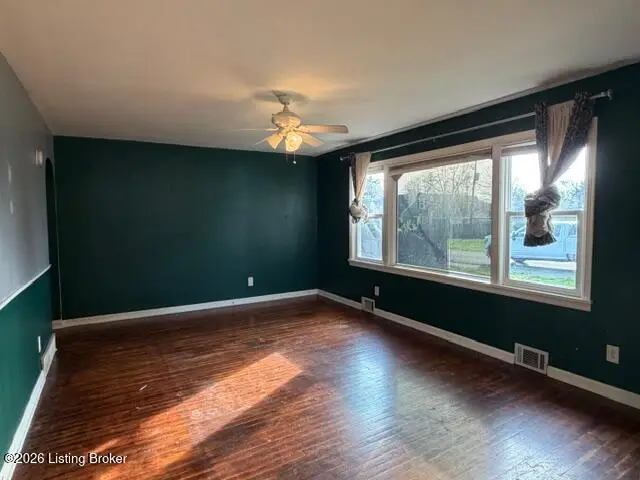 301 S Center St, Bardstown, KY 40004 - #3