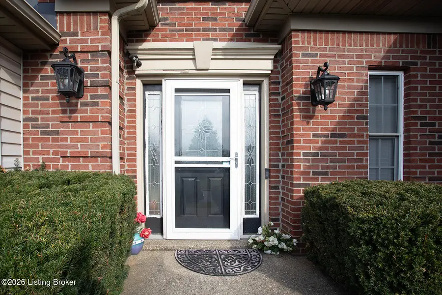 10112 Springhurst Gardens Cir, Louisville, KY 40241 - #2