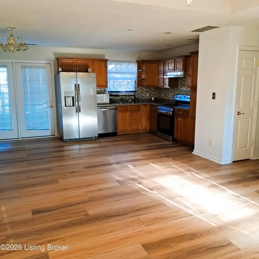 72 Lone Oak Dr, Eminence, KY 40019 - #3