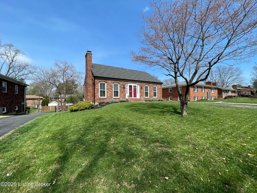 9805 Meadow Vale Dr, Louisville, KY 40242 - #2