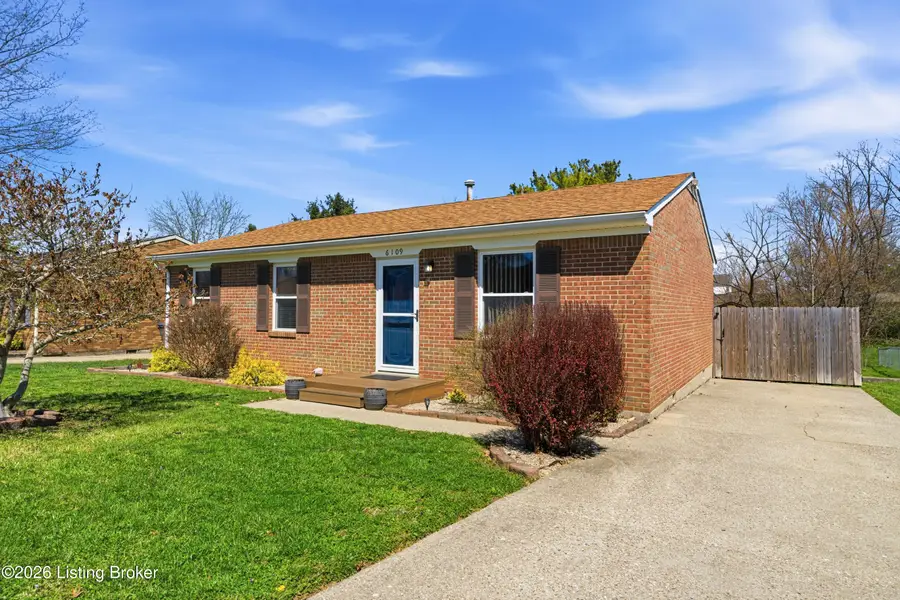 6109 Kirkwood Ct, Louisville, KY 40229 - #2