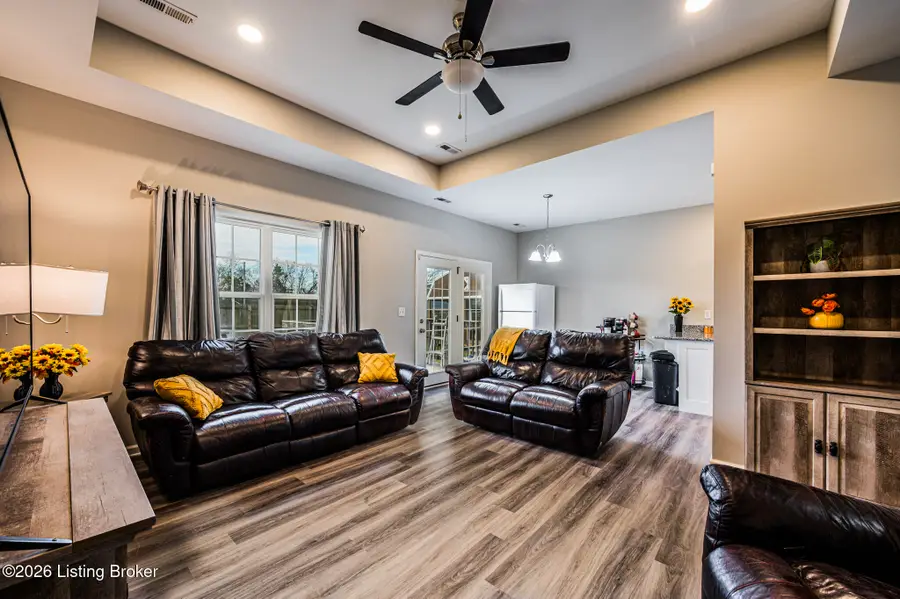 2030 Brownsford Rd, Scottsville, KY 42164 - #3