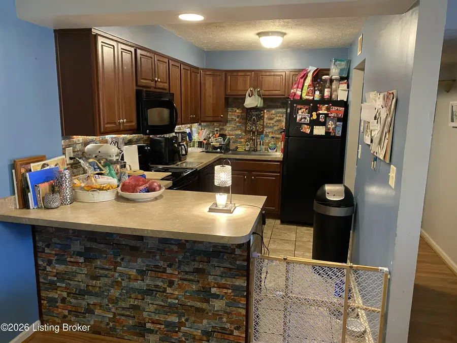 4306 Wisteria Landing Cir #202, Louisville, KY 40218 - #2