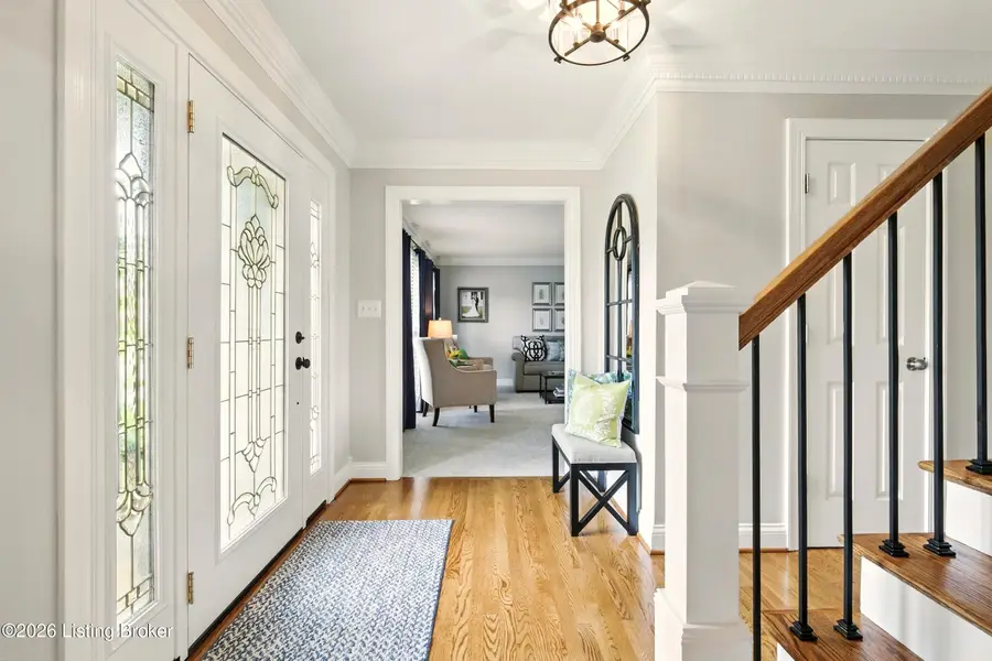 811 Foxfire Dr, Louisville, KY 40223 - #3