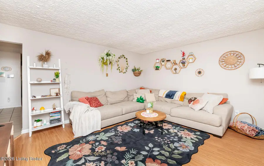 4114 Narcissus Dr, Louisville, KY 40219 - #3