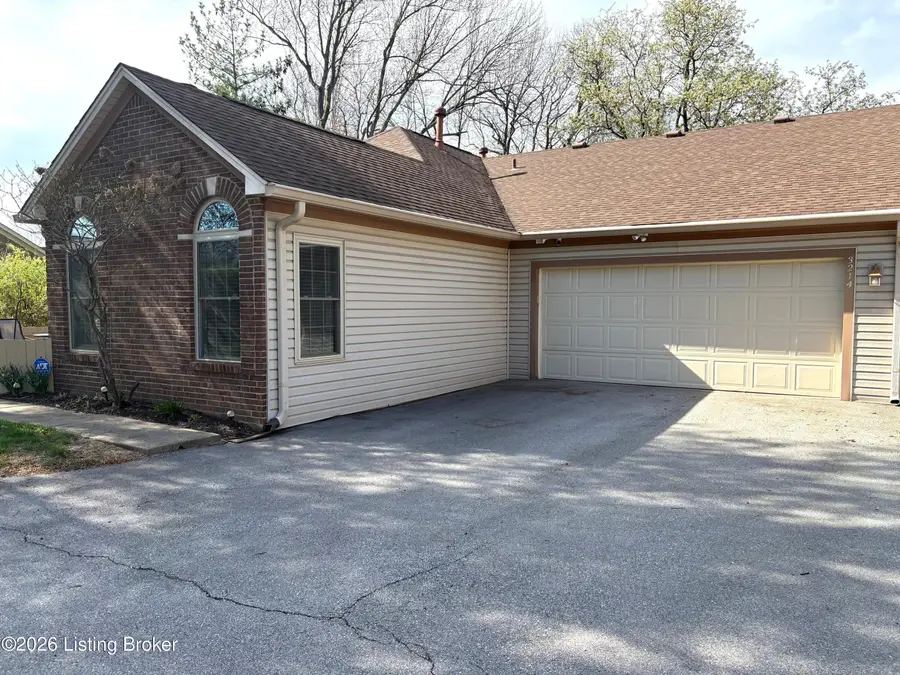 3214 Graystone Manor Pkwy, Louisville, KY 40241 - #3
