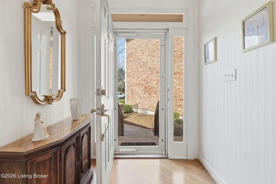 7922 Grenoble Ln, Prospect, KY 40059 - #3