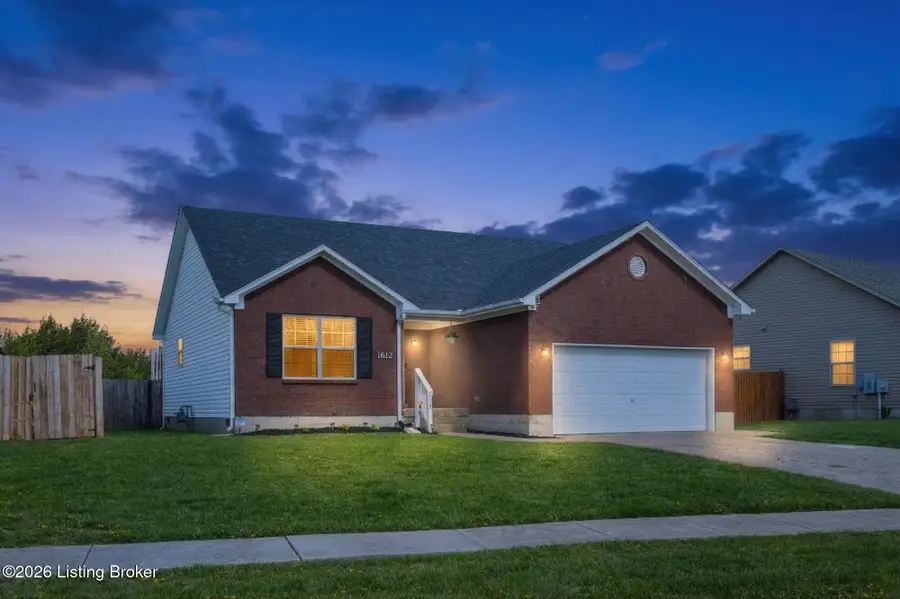 112 Red Oak Dr, Shepherdsville, KY 40165 - #2