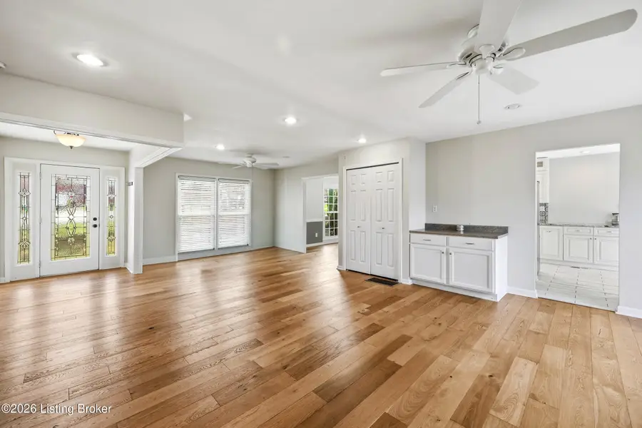 4702 Longborough Ct, Jeffersontown, KY 40299 - #2