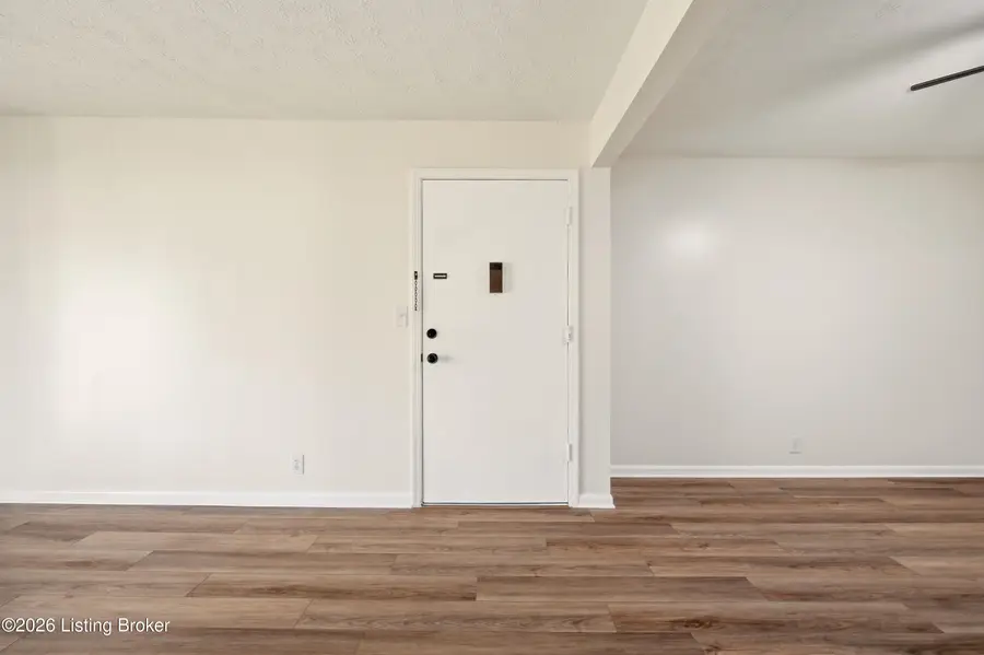 413 Logsdon Ct, Douglass Hills, KY 40243 - #3