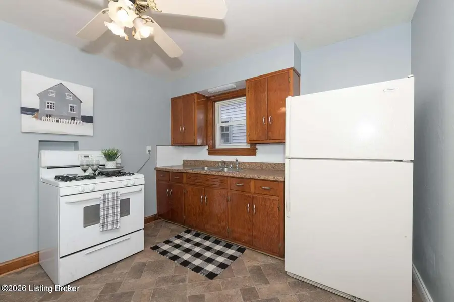 3664 Kahlert Ave, Louisville, KY 40215 - #3