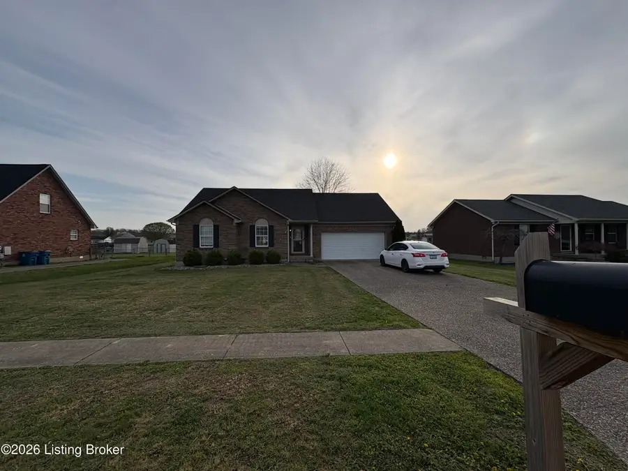 201 Ashley Blvd, Shepherdsville, KY 40165 - #2