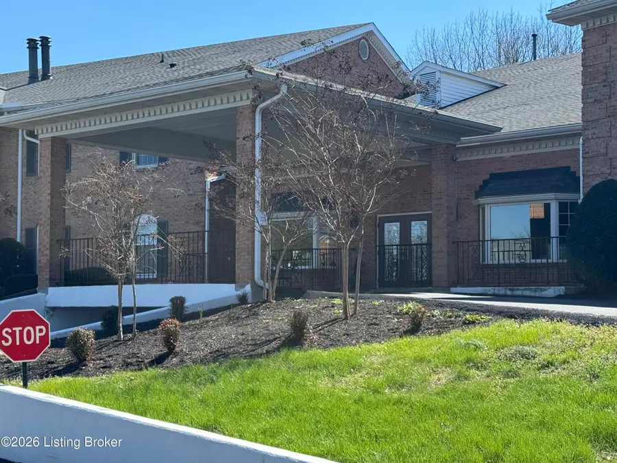 1612 Gardiner Ln #113, Louisville, KY 40205 - #2