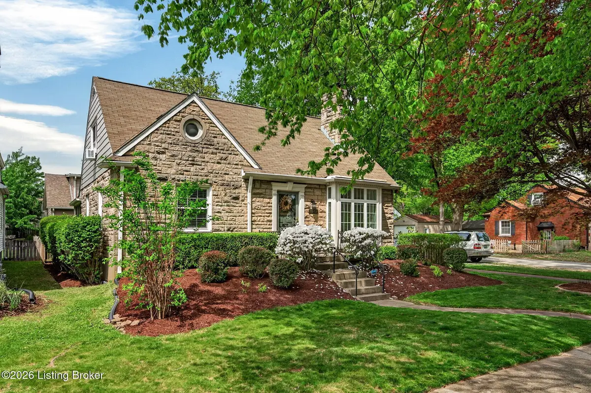 4033 Hycliffe Ave, Louisville, KY 40207 - #1