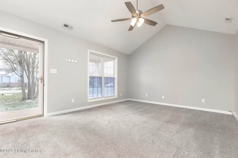 205 Tecumseh Dr, Shepherdsville, KY 40165 - #2