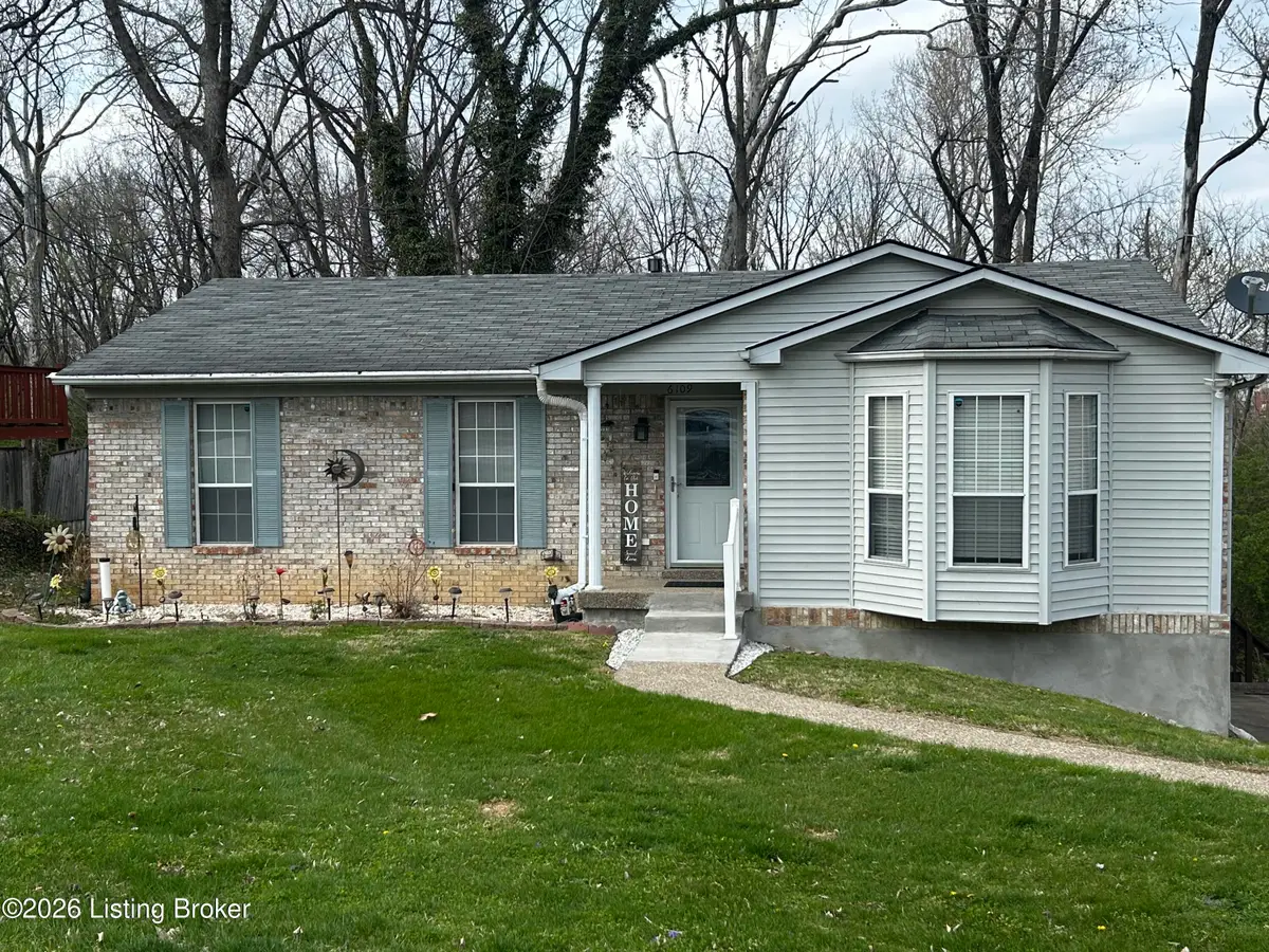 6109 Yellowsands Dr, Louisville, KY 40219 - #1
