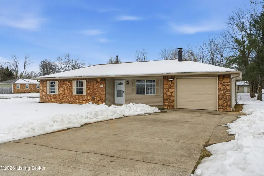 450 Pearman Ave, Radcliff, KY 40160 - #2