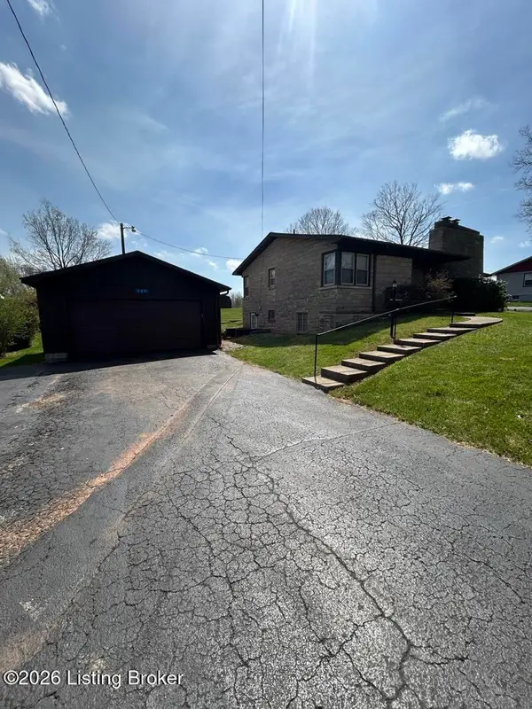 304 Crume Rd, Vine Grove, KY 40175
