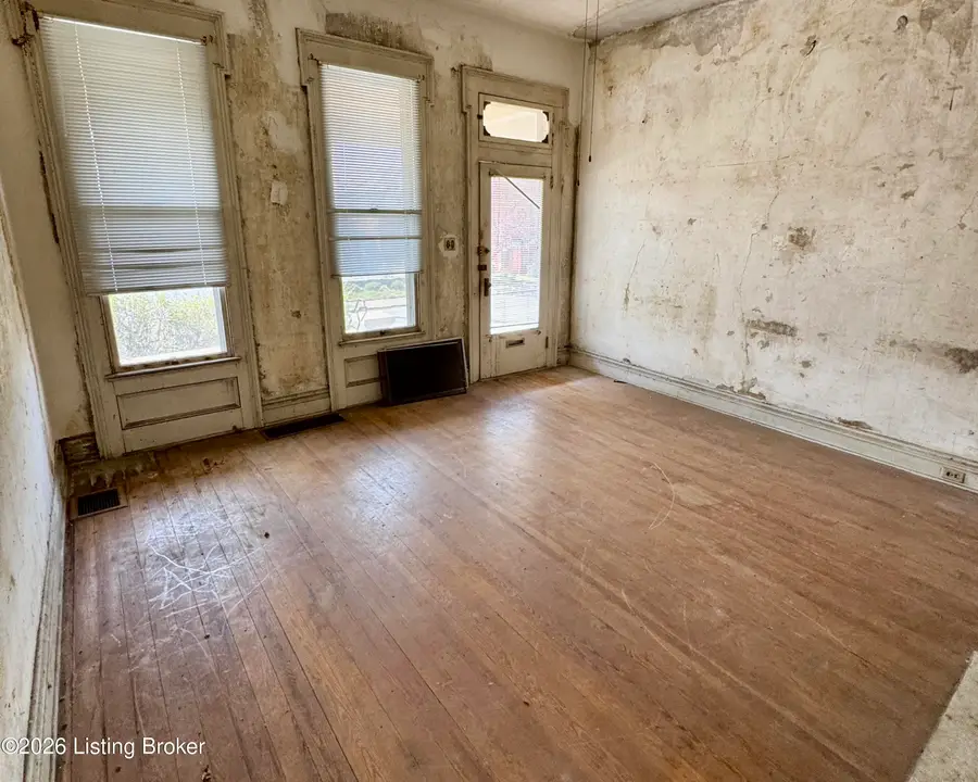 1041 Barret Ave, Louisville, KY 40204 - #3