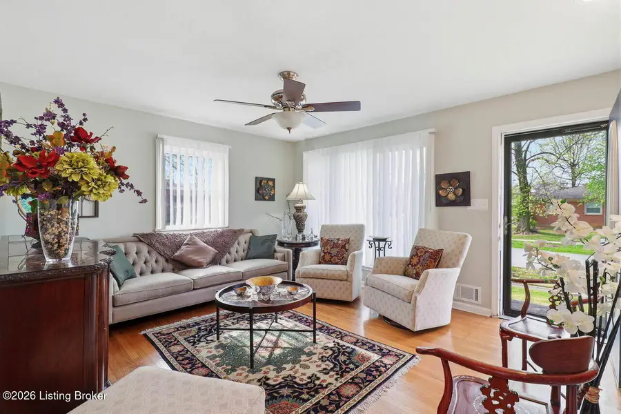 4111 Caven Ct, Louisville, KY 40229 - #3