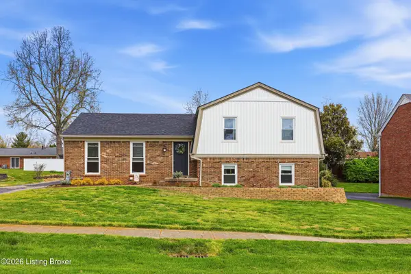 7207 Hollow Creek Rd, Louisville, KY 40228