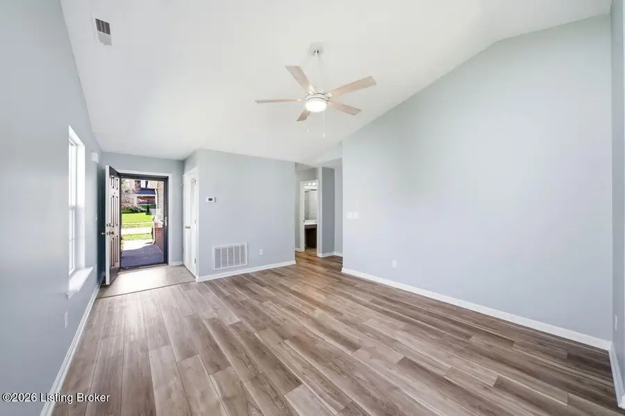 7006 Little Oak Ct, Louisville, KY 40291 - #3