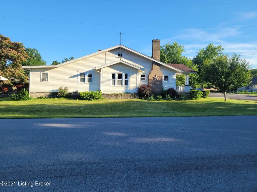 301 6th St, Carrollton, KY 41008 - #2