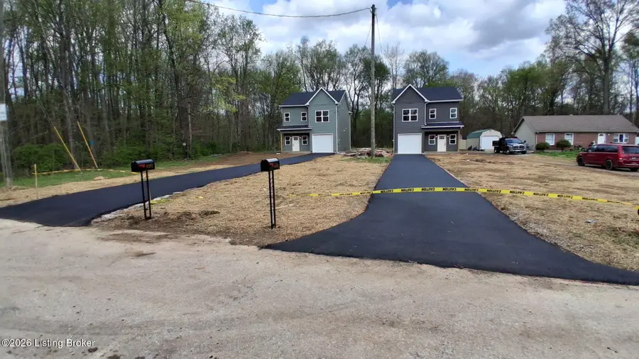 6592 Sylvania 6 Rd, Louisville, KY 40258 - #2