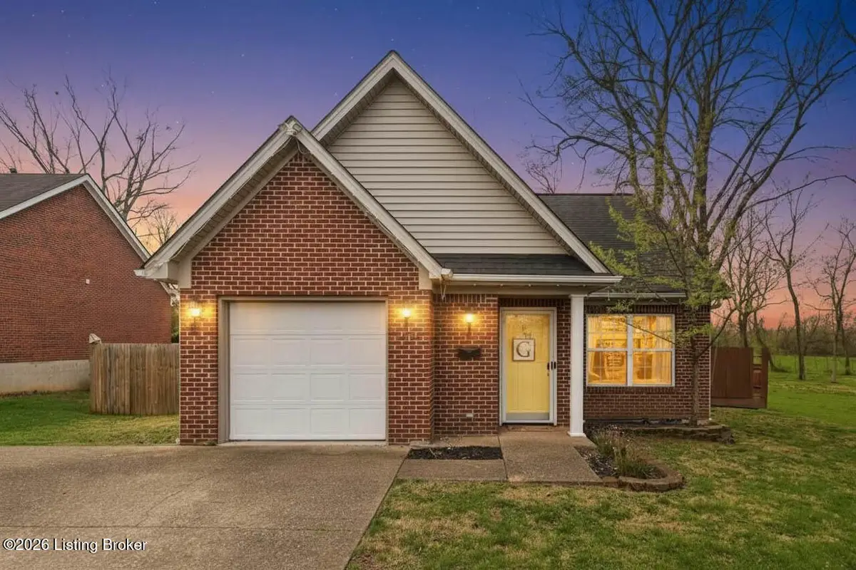 5610 Indian Rock Rd, Louisville, KY 40219 - #1