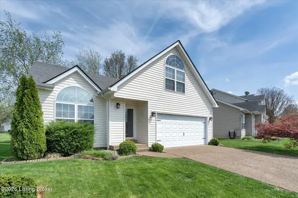 3907 Pinoak View Ct, Louisville, KY 40299