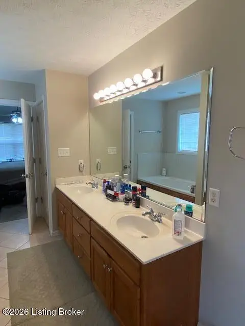 9307 Alex Ct, Louisville, KY 40299 - #2