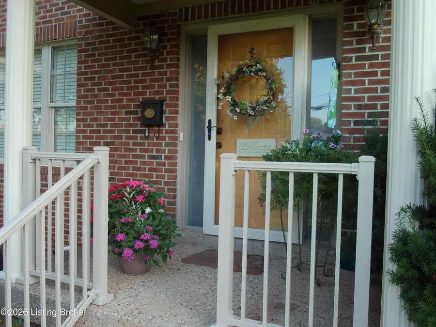 3006 Sprowl Rd, Louisville, KY 40299 - #3