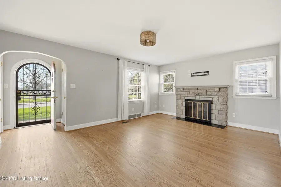 2517 Bradley Ave, Louisville, KY 40217 - #3