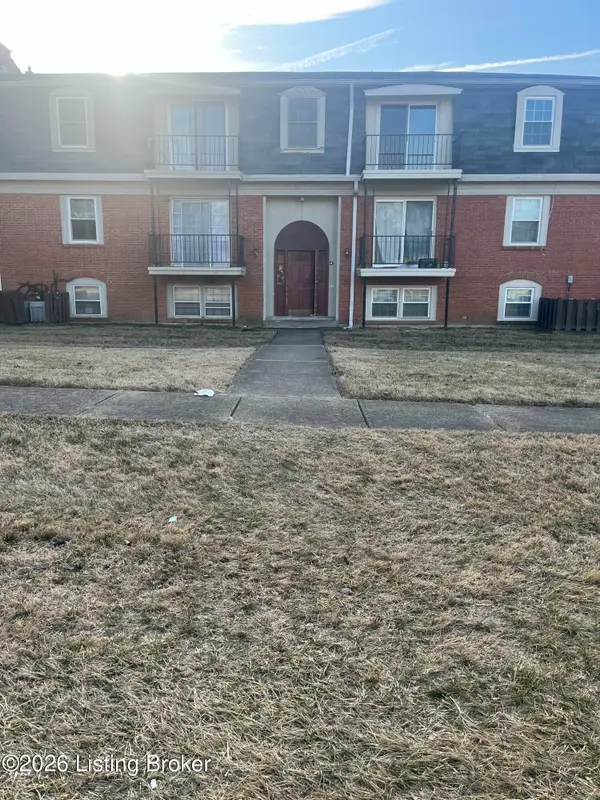 8714 Bayberry Pl #3, Louisville, KY 40242