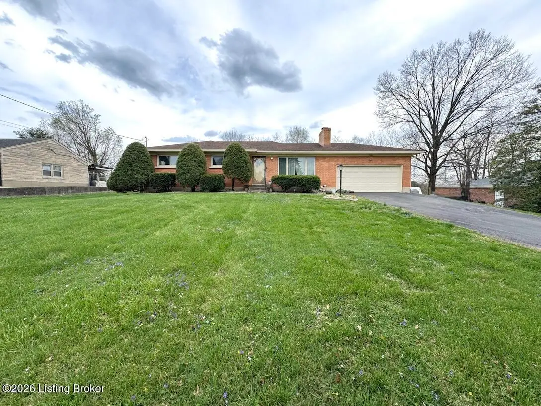 4604 Walden Dr, Louisville, KY 40229 - #1