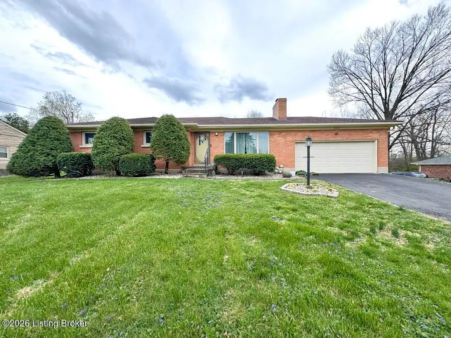 4604 Walden Dr, Louisville, KY 40229 - #3