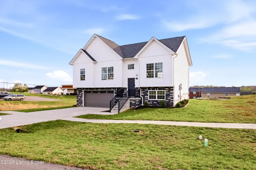 4901 S Woodland Dr, Radcliff, KY 40160 - #3