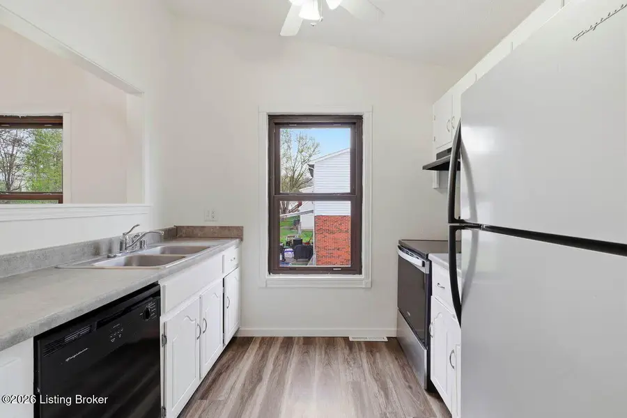 935 Austin Dr, Radcliff, KY 40160 - #2