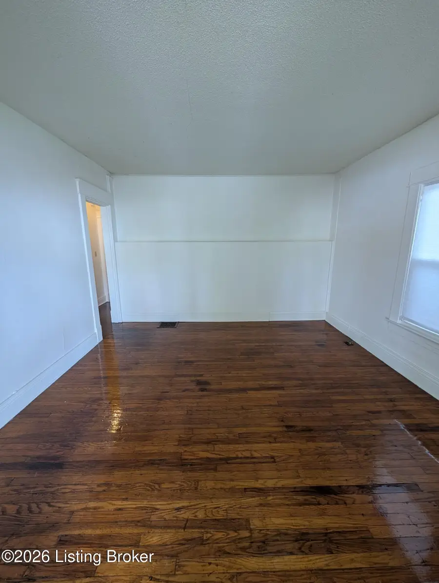 3118 Dumesnil St, Louisville, KY 40211 - #3