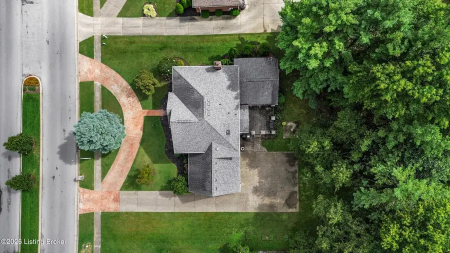 9104 Linn Station Rd, Louisville, KY 40222 - #3