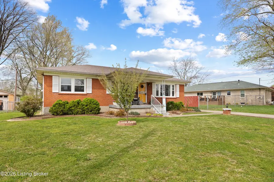 2403 Omaha Ln, Louisville, KY 40216 - #3
