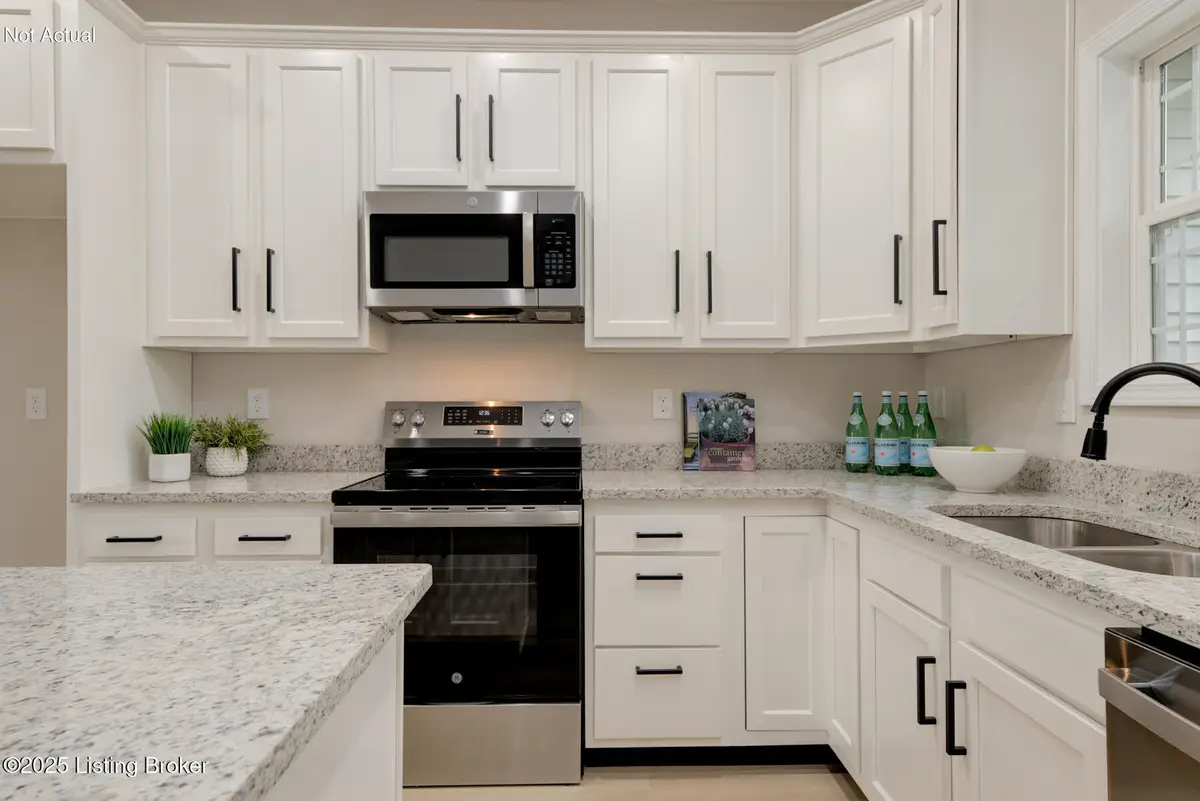 10907 Brookley Dr, Louisville, KY 40229 - #1