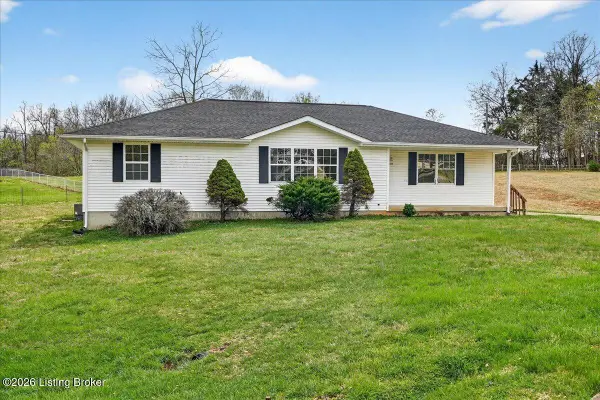 216 Bent Tree Dr, Vine Grove, KY 40175