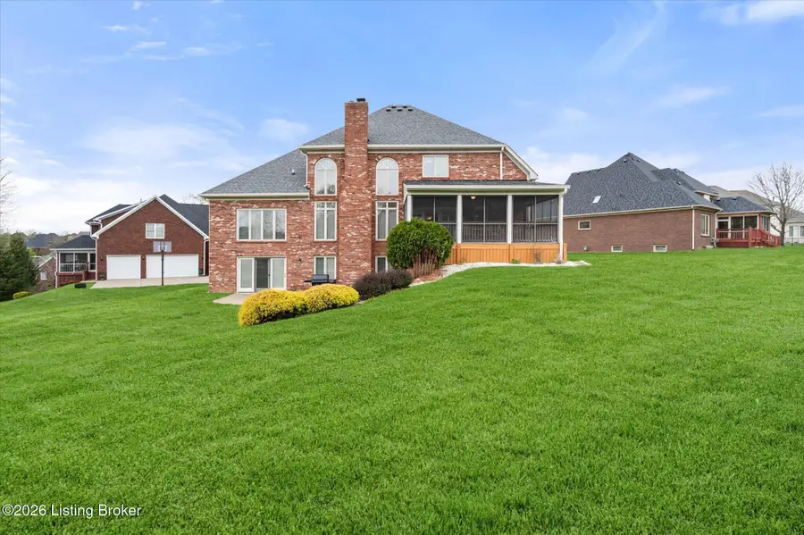 2805 Woodcrest Ct, Prospect, KY 40059 - #2