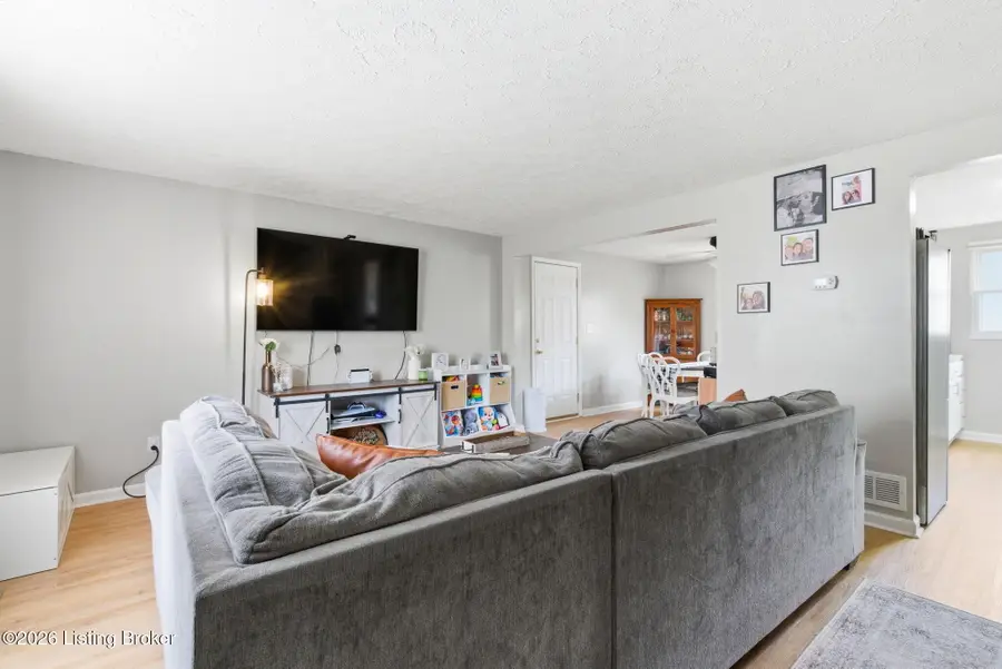 4411 Cody Ln, Louisville, KY 40229 - #3