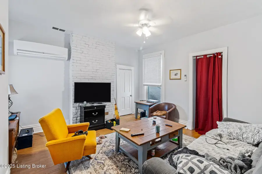 704 E Oak St, Louisville, KY 40203 - #3