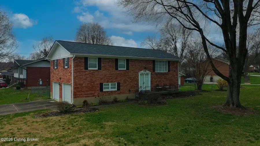 2700 Stephan Rd, Louisville, KY 40214 - #2