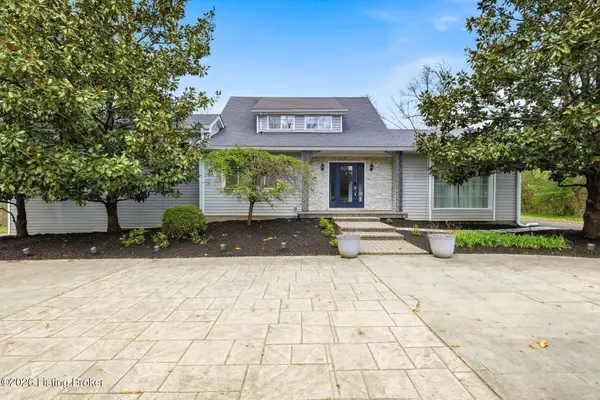 11805 Cedardale Rd, Anchorage, KY 40223